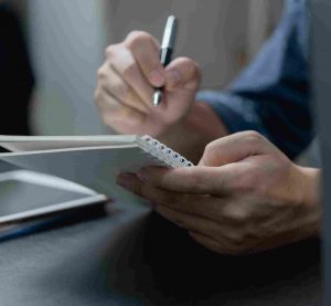 Cómo hacer un texto expositivo: Guía con consejos y ejemplos